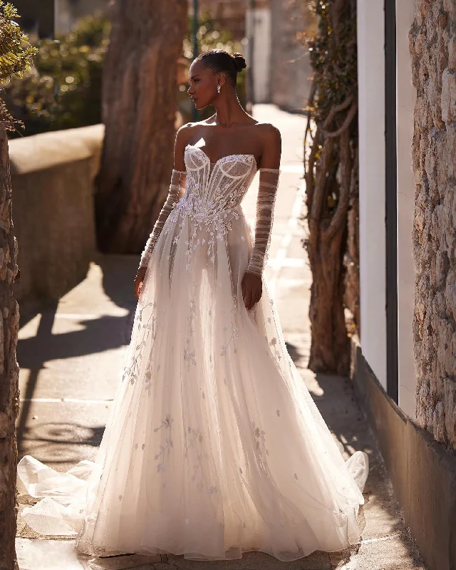 GW918 - A-Line Strapless Long Sleeveless Appliques Pleates Tulle Wedding Dress Off-shoulder Bridal Gown