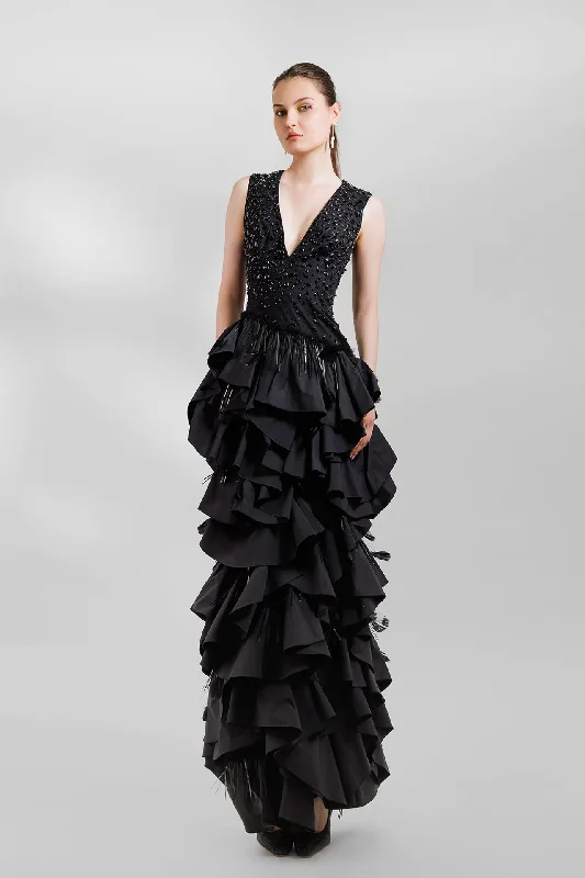 Sleeveless beaded gown with taffeta layers Sleeveless unclassified dresses