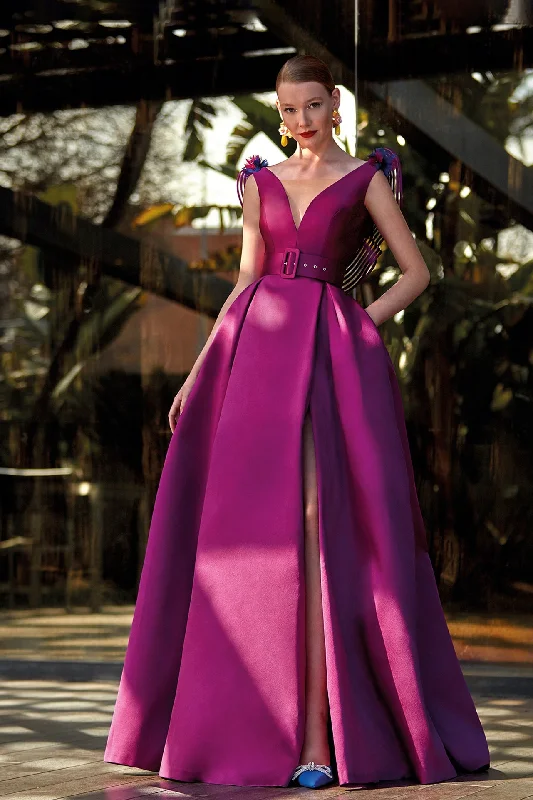 Sleeveless voluminous belted satin dress Luxury unclassified dresses