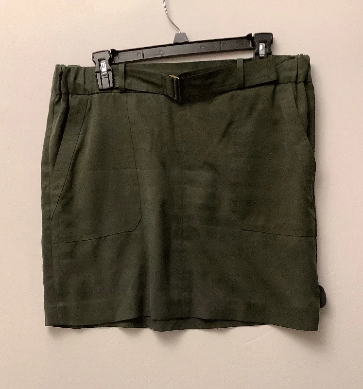 Skirt Mini & Short By Banana Republic In Green, Size: M Skirt with Buttons