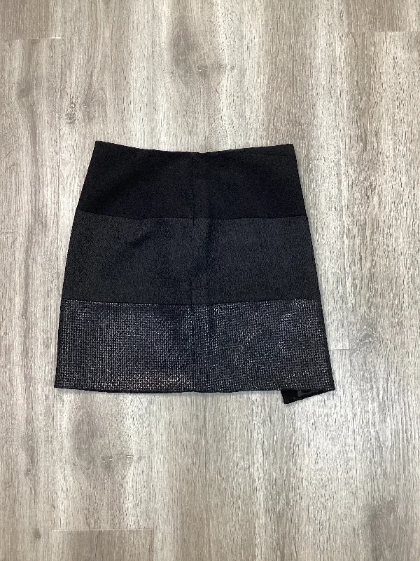 Skirt Mini & Short By White House Black Market In Black, Size: Xs Stylish Mini Skirt